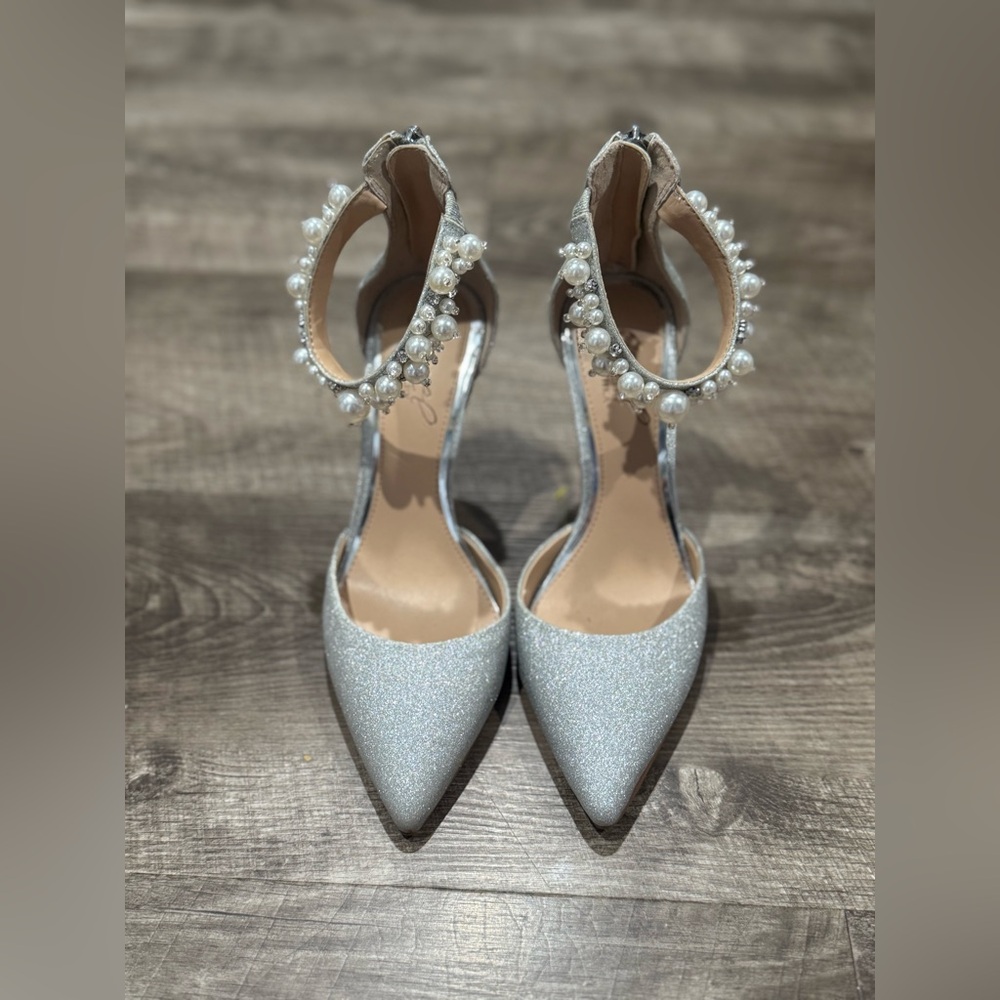 Jewel Badgley Mischka Raleigh Pointed Toe Kitten D'Orsay Womens Size 5